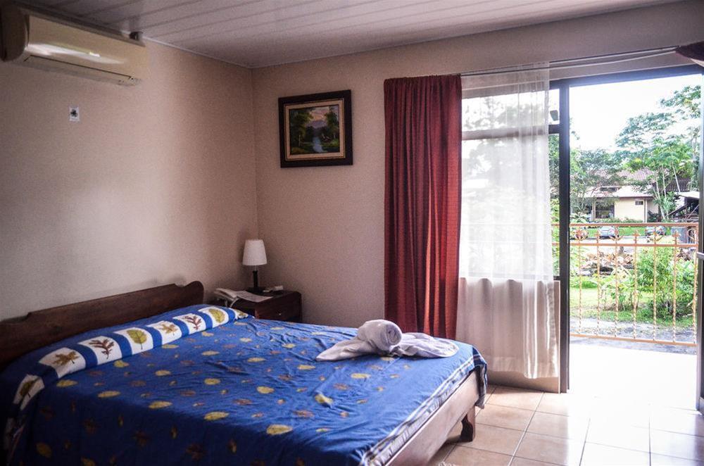 Hotel La Choza Inn La Fortuna المظهر الخارجي الصورة