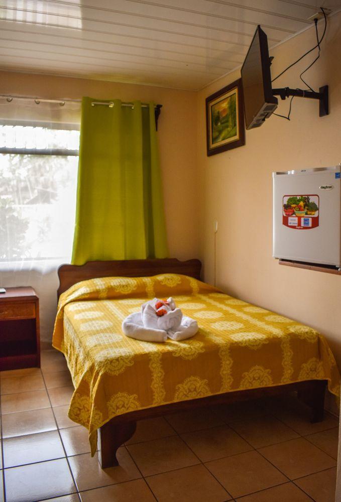 Hotel La Choza Inn La Fortuna المظهر الخارجي الصورة